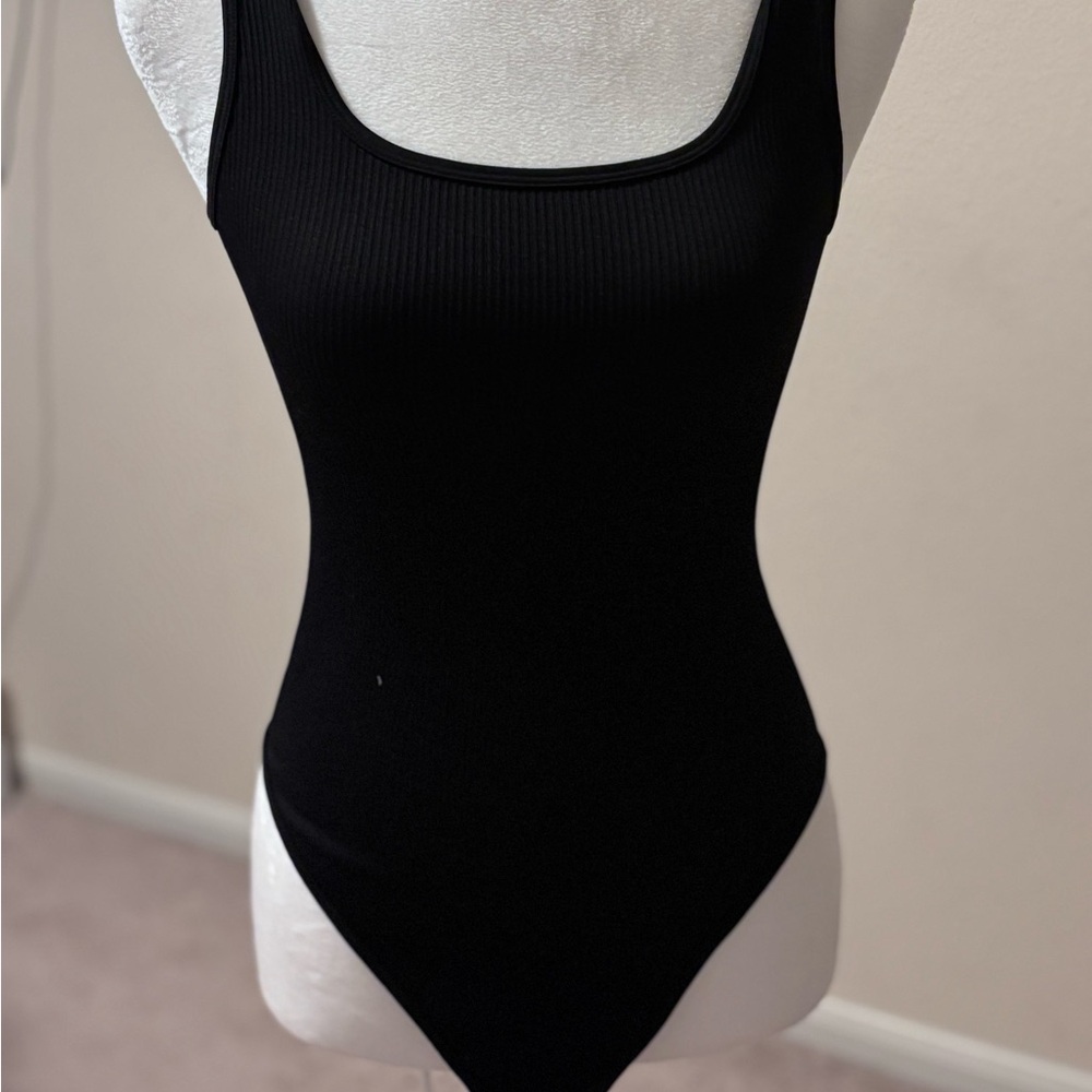 Amazon Black Sleeveless Fitted Bodysuit